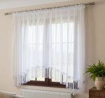 S99 - Gotowa firana z frędzlami 400x160 cm