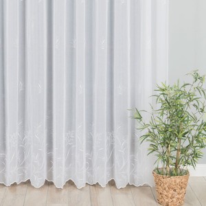 037 Gotowa fiirana haftowana na taśmie 500 x 250 cm