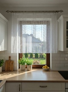 X85 Gotowa firana haftowaną do kuchni 200x118 cm