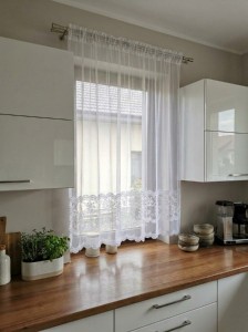 574 Gotowa firanka z tunelem 150x150cm