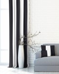 312 Tkanina zasłonowa w pasy  na metry szerokość 150 cm biało / czarny